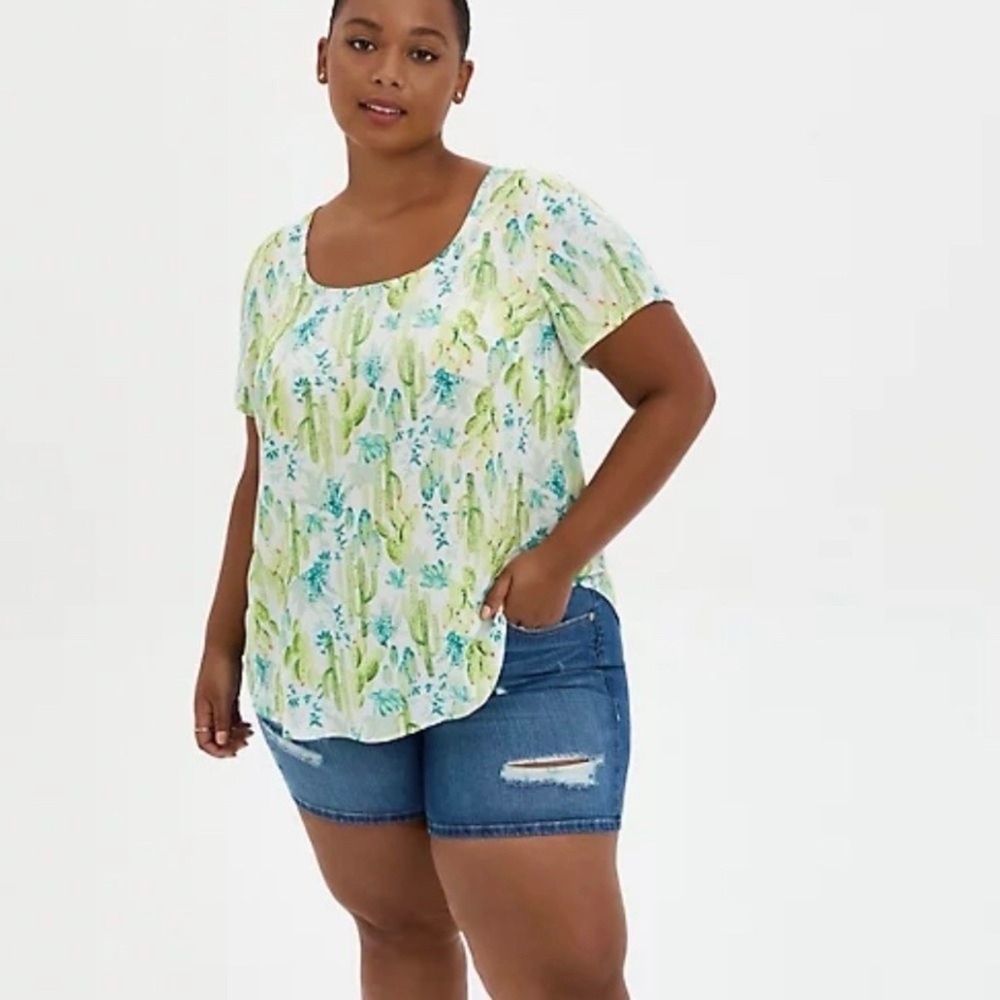 Torrid Abbey Green Cactus Georgette Button‎ Back Blouse Size 4X Whimsy